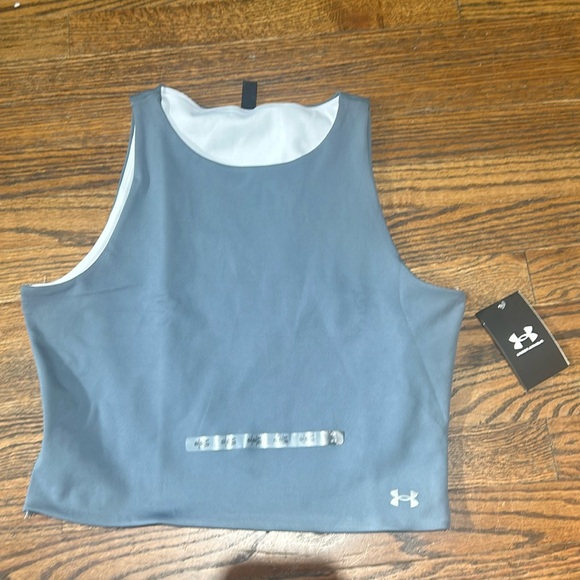 Movement Fitted Crop Tank - Picture 2 of 3
